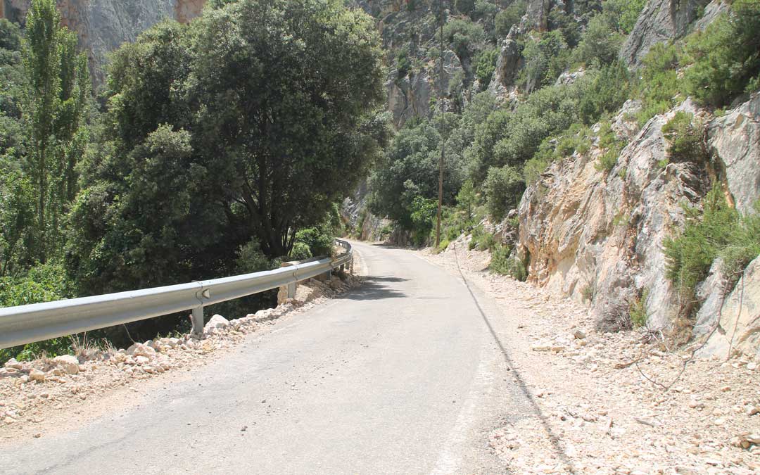 El arreglo del tramo carretero de tres kilómetros que da acceso a Pitarque será la próxima reivindicación del Ayuntamiento