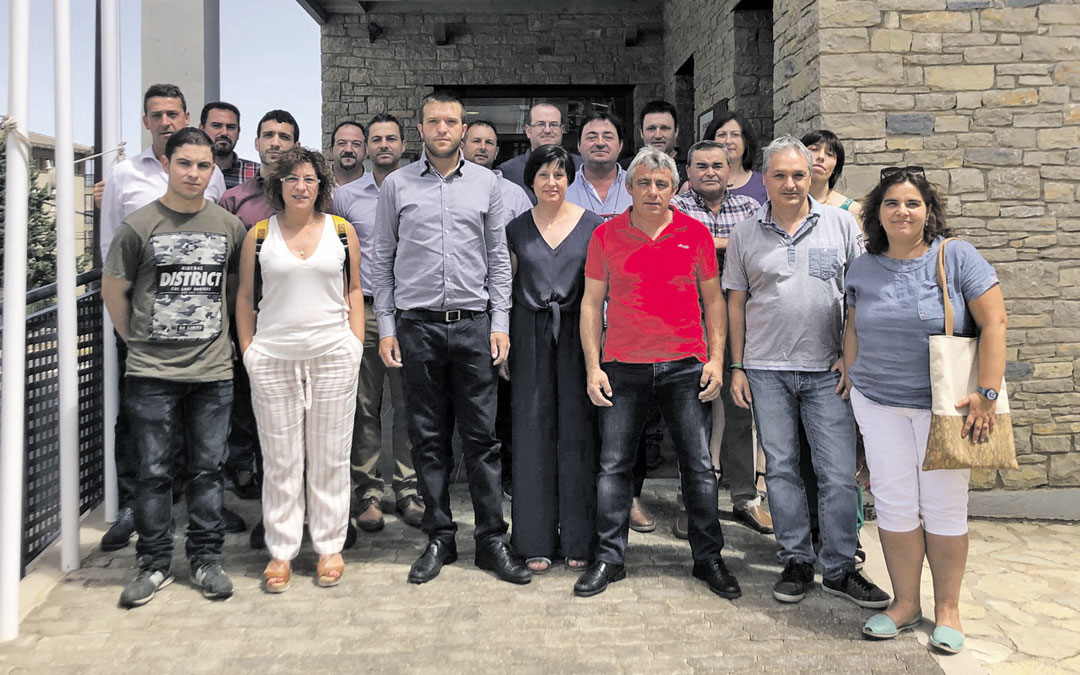 El actual consejo comarcal del Maestrazgo, constituido en 2019 con Roberto Rabaza a la cabeza. /L.C.