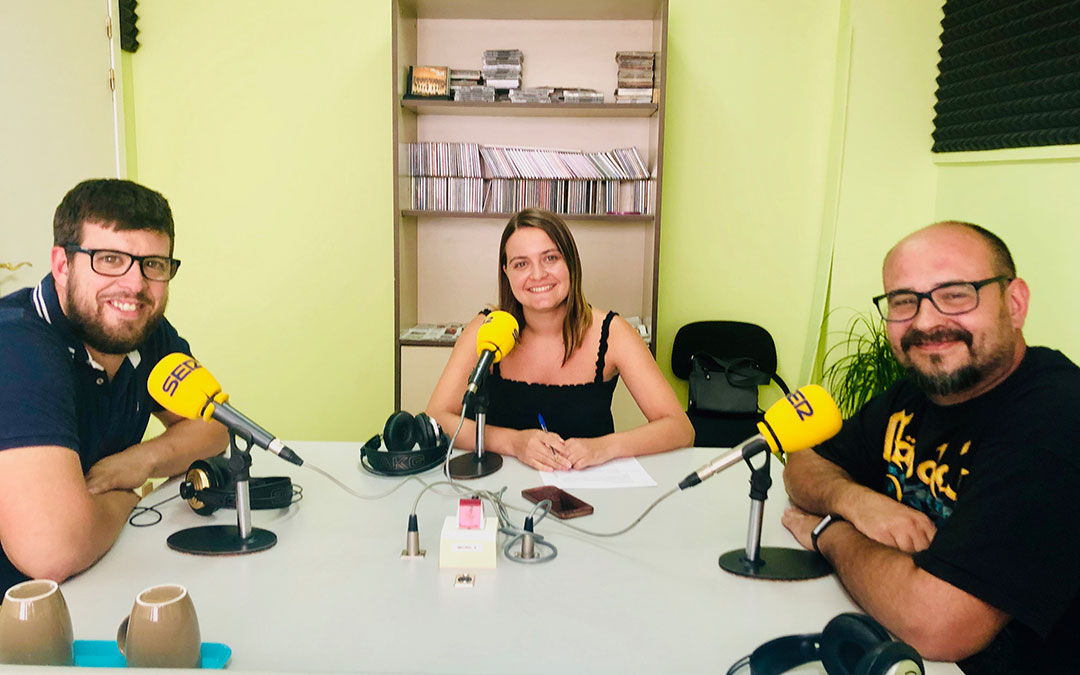 Pilar Sariñena con Abraham Martínez y David Comech.
