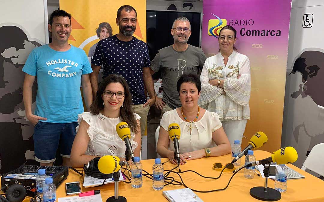 Invitados a la tertulia radiofónica sobre turismo.