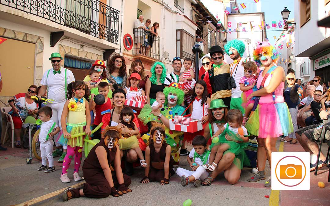 Desfile carrozas Ariño