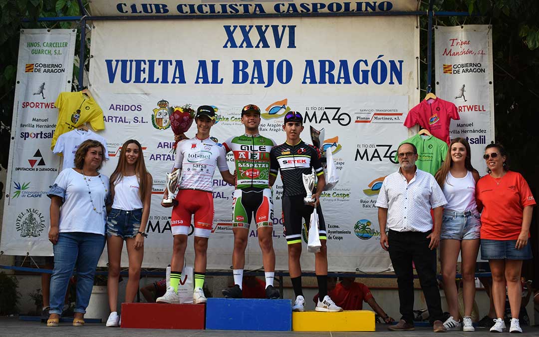 Podio de ganadores de la Vuelta al Bajo Aragón en categoría cadetes masculina.