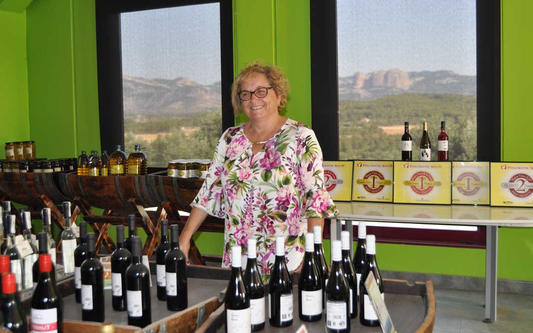 María Teresa Crivillé dirige desde hace tres décadas Bodegas Crial de Lledó./ J.D.L.