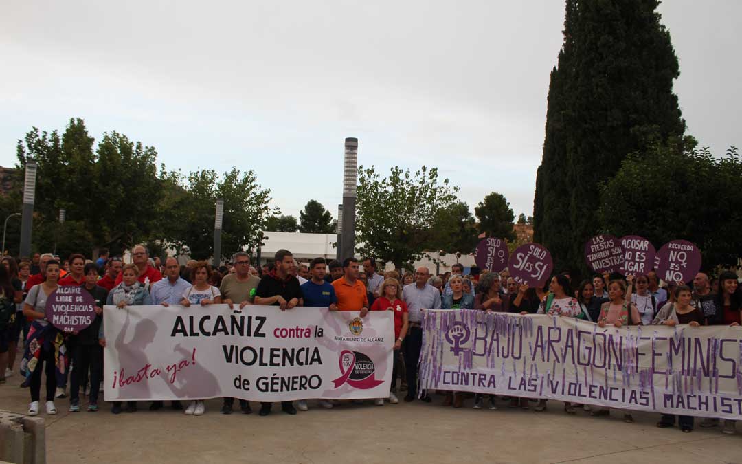 Concentración en Alcañiz, contra las violencias machistas.
