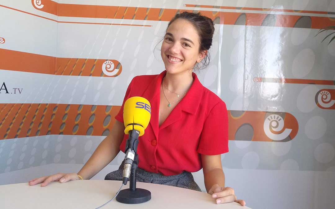 Esther Icart, responsable de H14 en Radio La Comarca.