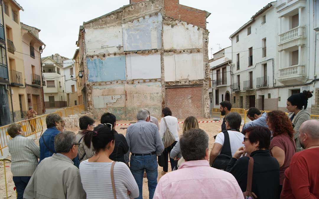 Para la remodelación de la plaza tras el derribo del casino, también se consultó a los vecinos. / B. Severino
