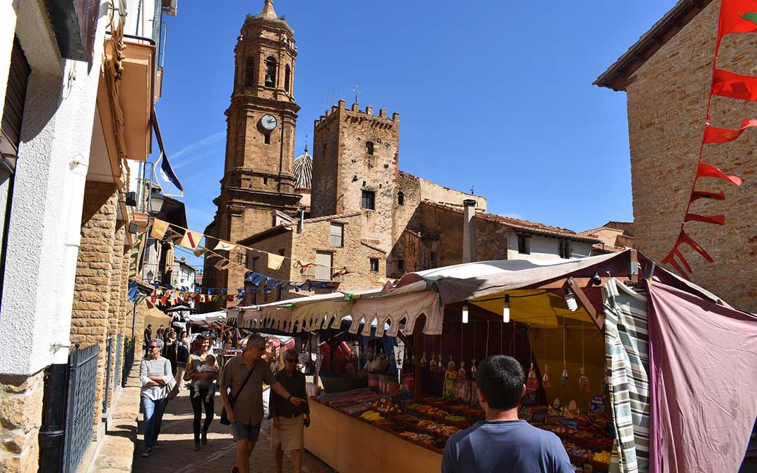 Imagen de la entrada del Mercado Medieval de la Iglesuela del Cid.