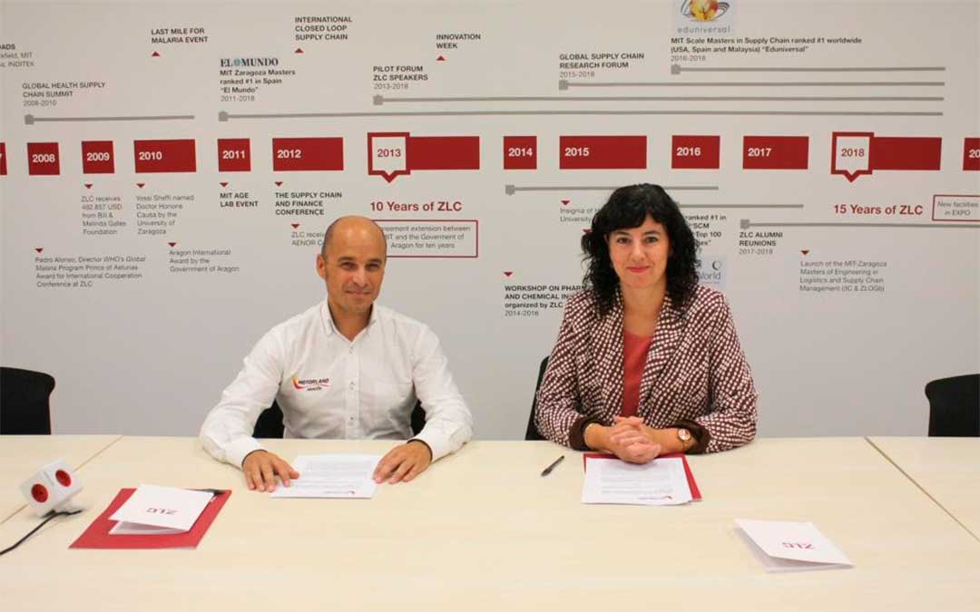 El gerente de Motorland Aragón, Santiago Abad, y la directora de la Fundación Zaragoza Logistics Center, Susana Val./ Motorland Aragón.