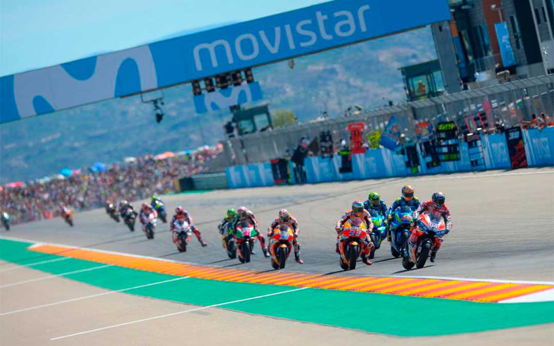 Salida de la carrera de MotoGP 2019, en Motorland./ Agency Sport Media.