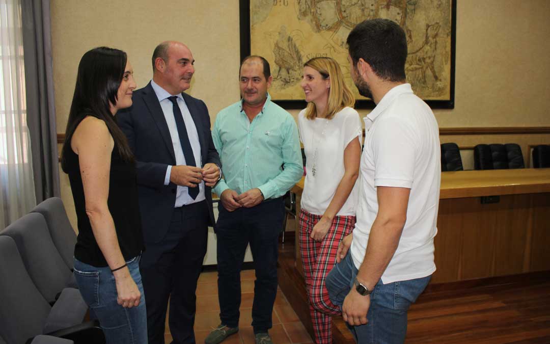 Los ediles del PP Lorén, Suso, Espés, Fernández y Carbó, han realizado este lunes balance de los primeros 100 días del nuevo gobierno