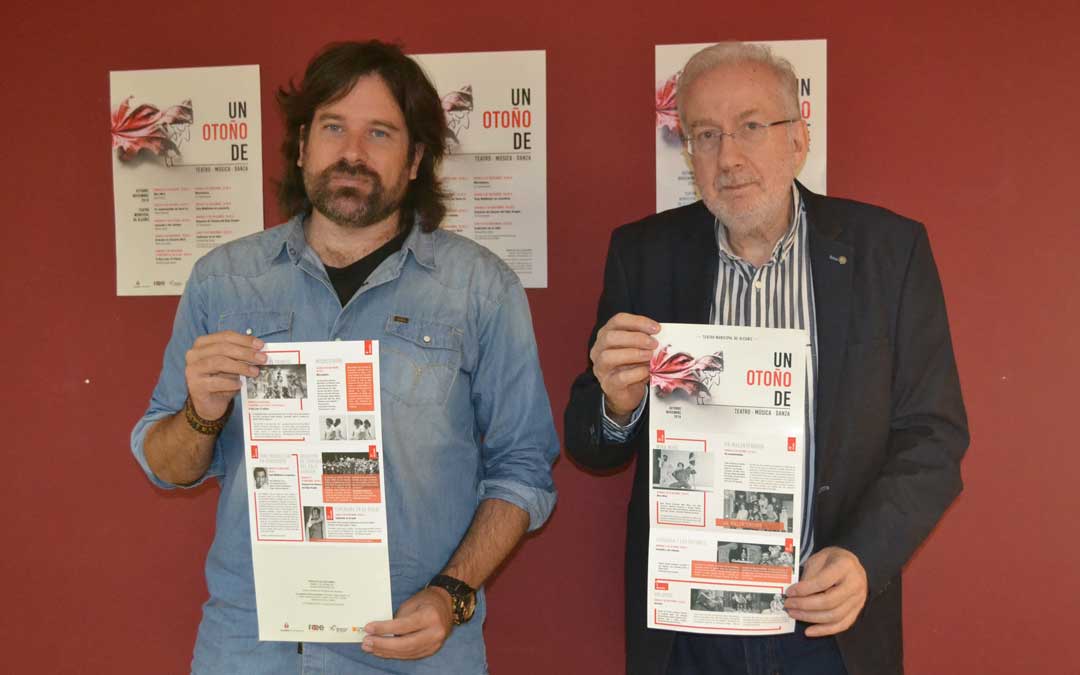 El concejal de cultura del consistorio alcañizano, Jorge Abril junto al técnico de cultura, Ignacio Micolau
