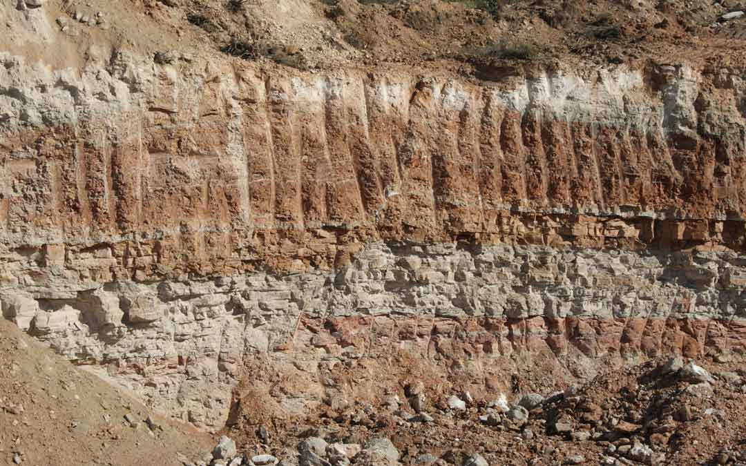 Pared en una de las canteras de alabastro en el Bajo Martín. / B. Severino
