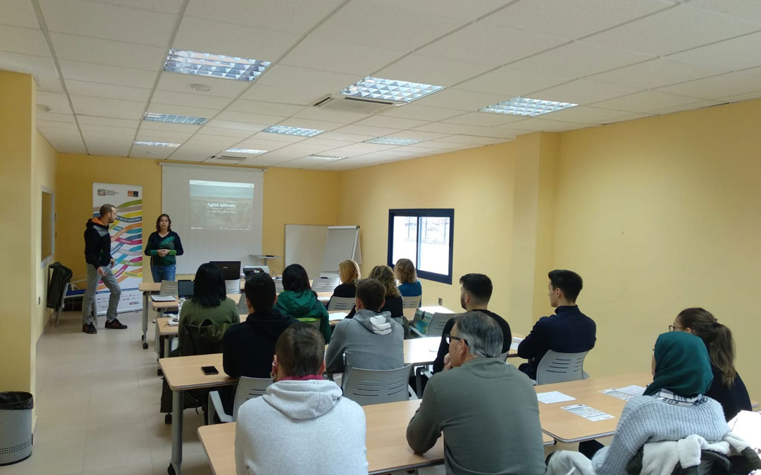 Momento de la conferencia en el Centro de Emprendedores de Andorra. / AEA