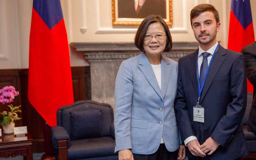 El concejal Óscar Luengo fue recibido por Tsai Ing-Wen, presidenta de la República de China (Taiwán) / Ayto. Calanda