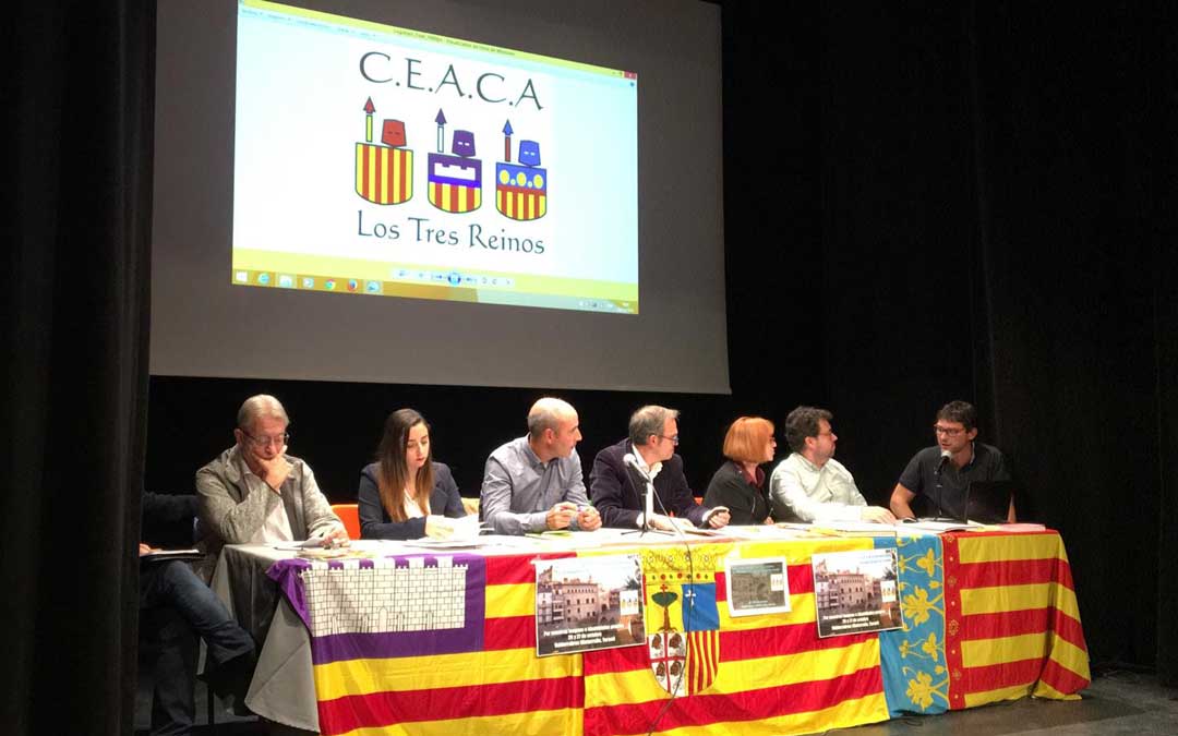 Los asistentes reivindicaron el reconocimiento del chapurriau