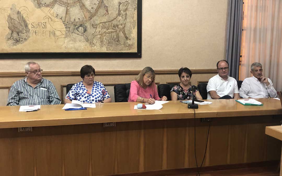Nuevos miembros de reconocido prestigio de Alcañiz / L. Castel