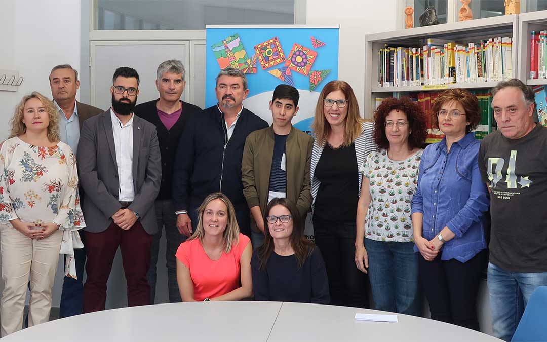 Presentación del Programa de Cualificación de Tareas Domésticas y Limpieza de Edificios del CPEE Gloria Fuertes de Andorra./ ATADI