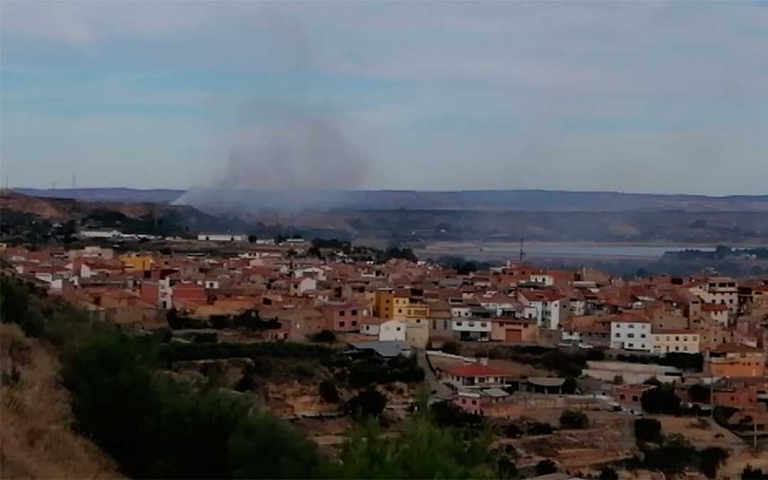 Incendio en la escombrera de Caspe.