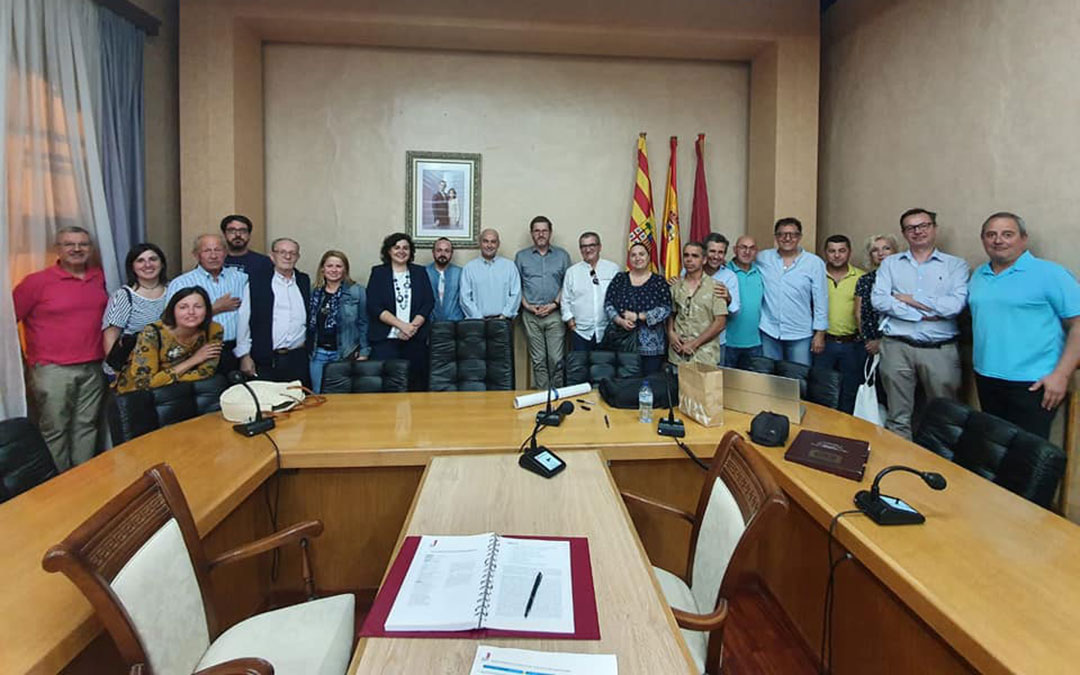 Asistentes a la reunión de la Ruta mantenida en Alcañiz este viernes./ Facebook Isabel Arnas