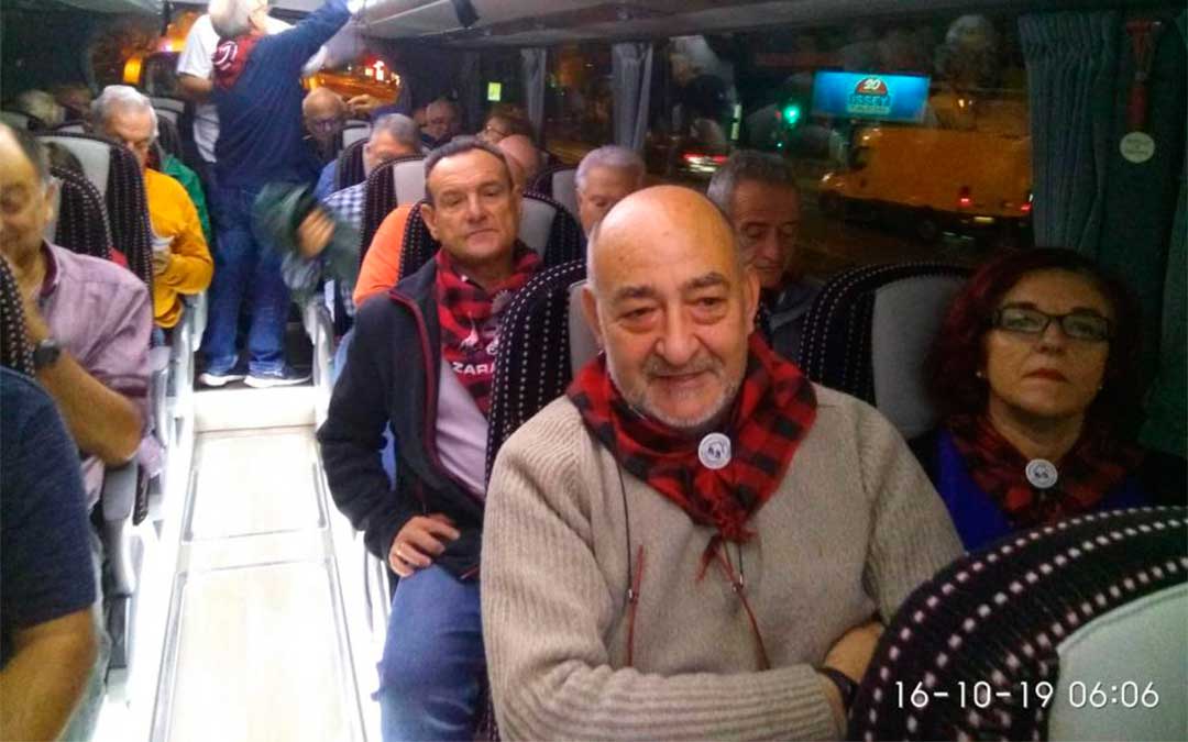 Uno de los autobuses que han salido desde Zaragoza para la manifestación en Madrid.