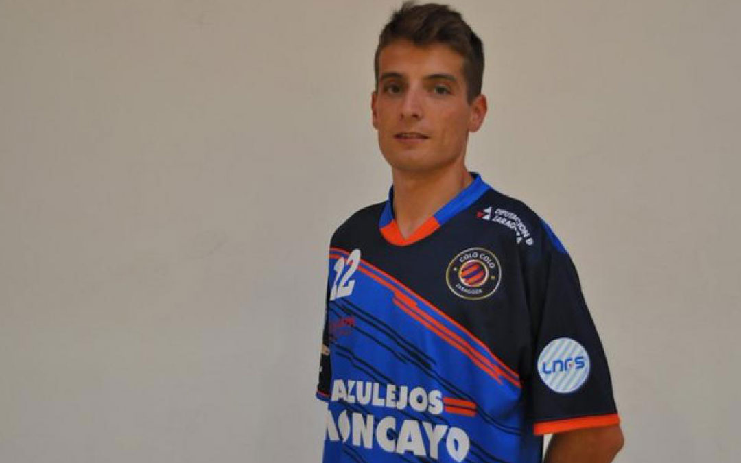 El hijarano vistiendo la camiseta de su nuevo equipo el Azulejos Moncayo Colo Colo