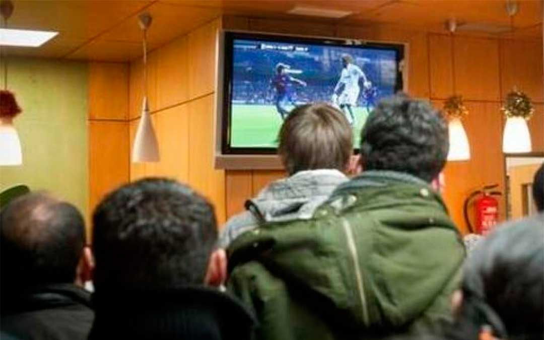 La operación contra la emisión pirata de fútbol salpica a bares de toda la Comunidad.