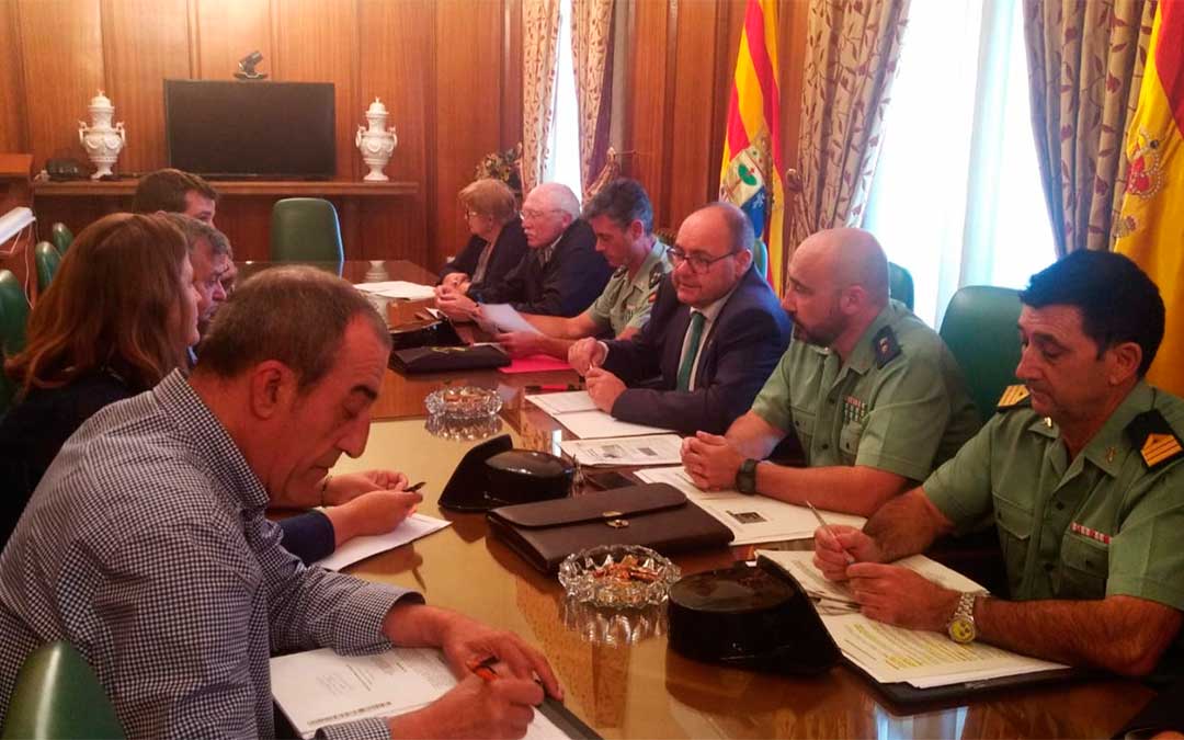 Reunión presidida por el subdelegado del Gobierno en Teruel./ Subdelegación del Gobierno en Teruel.