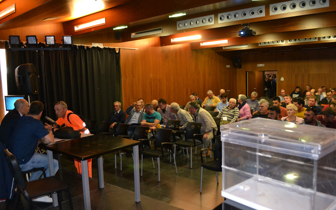 Asamblea convocada por la cooperativa Frutos Secos Alcañiz