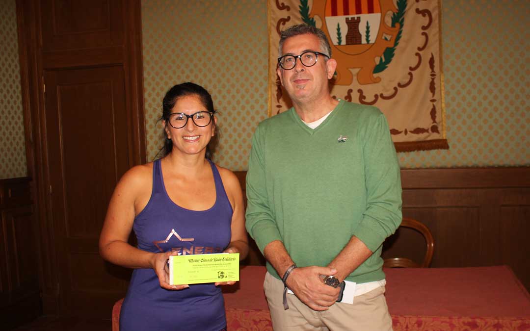 Kathy León ha presentado la masterclass en rueda de prensa con el concejal de Deportes, Kiko Lahoz / L. Castel