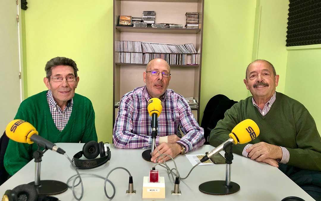 Tres de los músicos más veteranos de la Banda de Caspe.