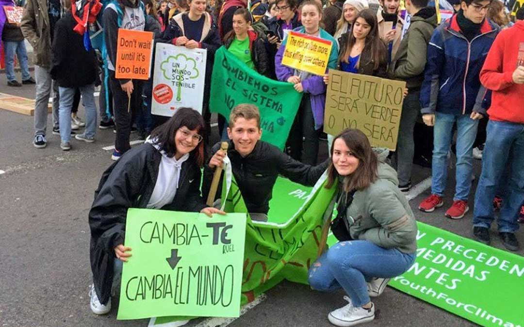 Representantes de Friday for Future de Alcorisa en Madrid