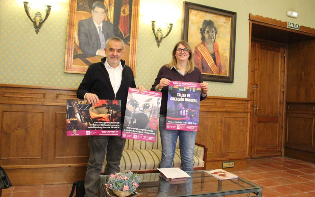 Santiago Sáenz y Susana Mene, en la presentación en el ayuntamiento. / B. Severino