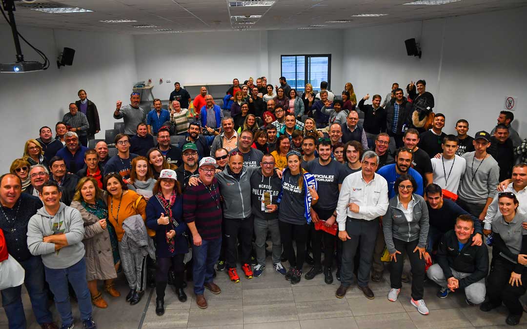 Los oficiales presentes en la actividad desarrollada el domingo en el complejo del motor alcañizano./ ASMEDIA-A.VILLA