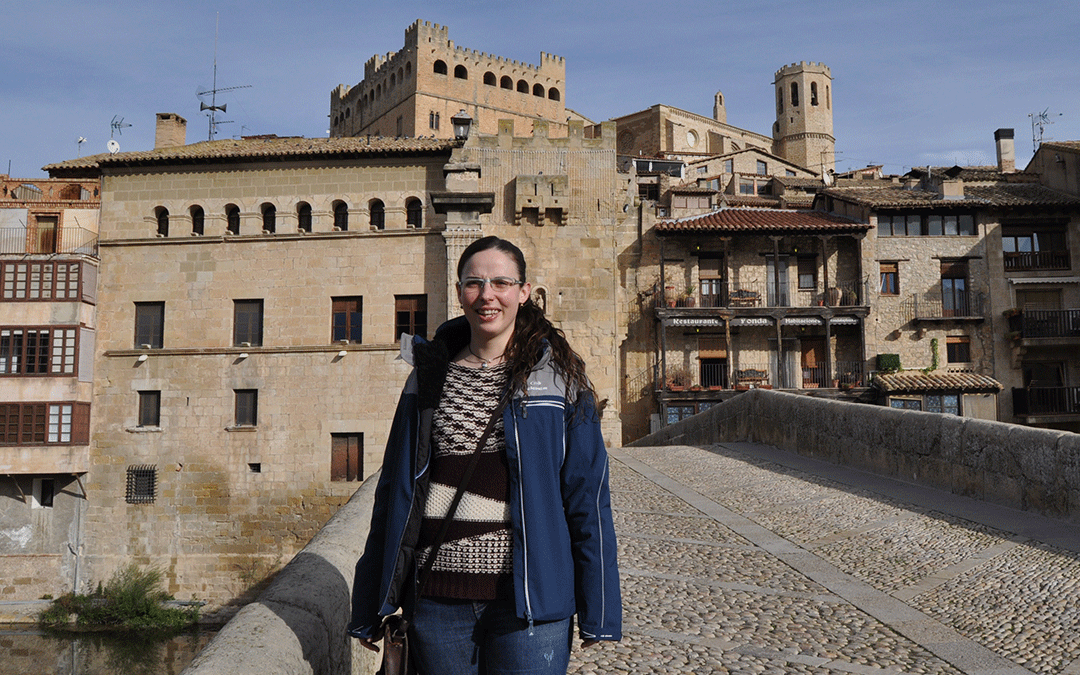 La valderrobrense María Gil Moles en Valderrobres, su localidad natal.