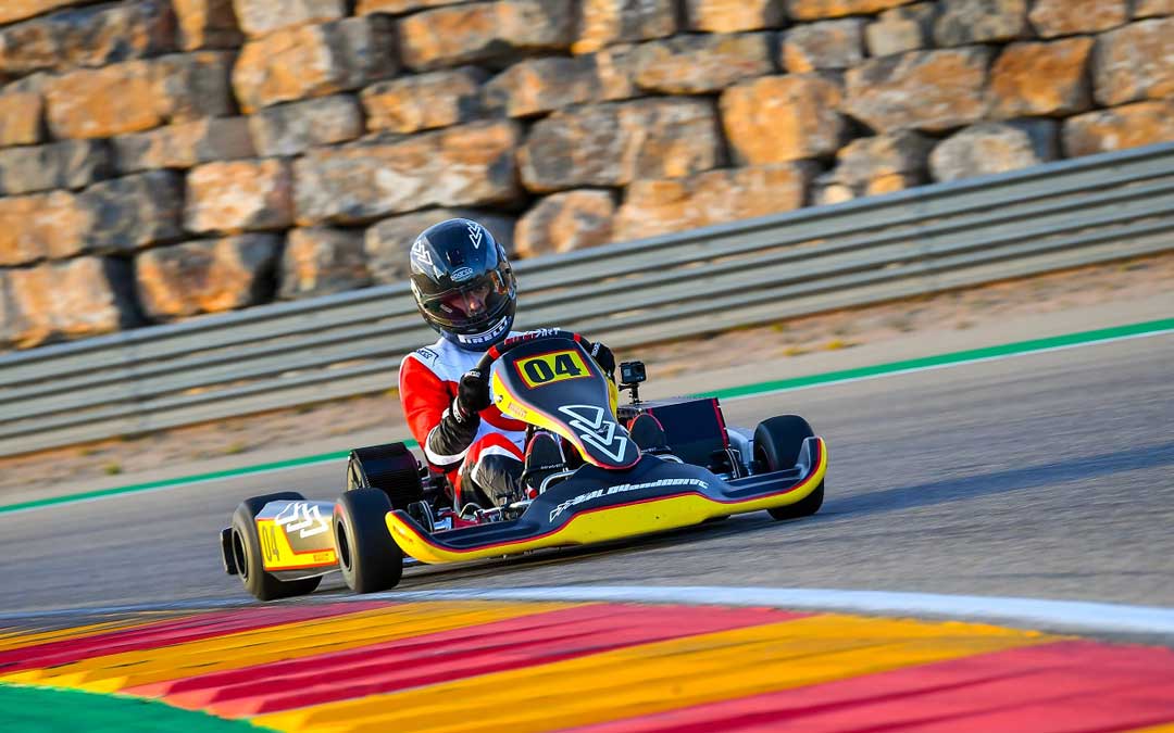 El karting eléctrico diseñado por Play and Drive en el circuito de velocidad de Motorland Aragón