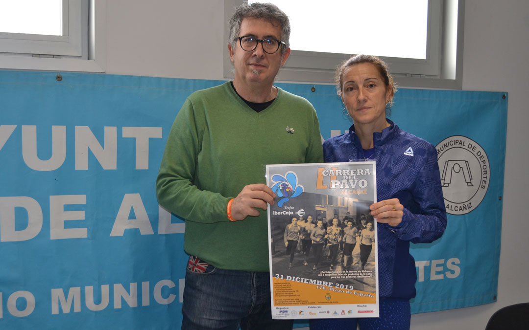 Kiko Lahoz, concejal de deportes del consistorio alcañizano y Laura Clavería del Tragamillas