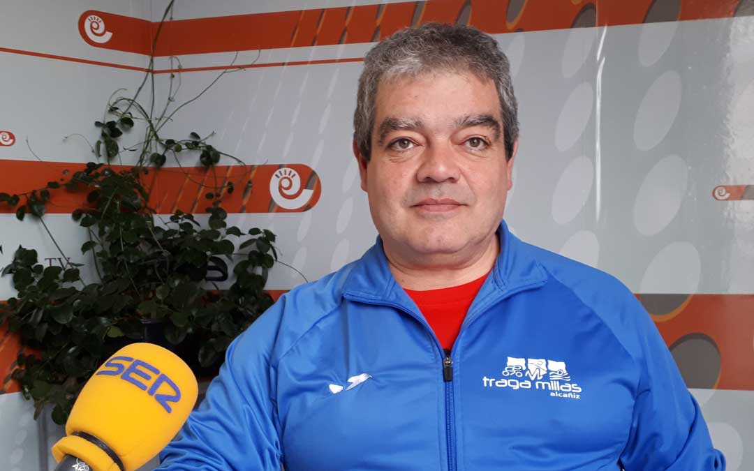 Ignacio Pellicer, del A.O.C. Tragamillas de Alcañiz, organizador de la carrera del pavo