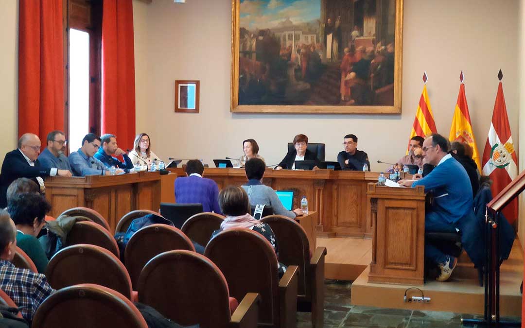 El trámite para conseguir instaurar la Universidad de la Experiencia fue uno de los temas principales del pleno del mes de diciembre en Caspe.