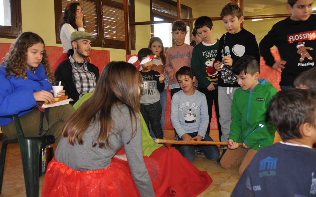 Los más pequeños disfrutaron del tronc de Nadal en Valderrobres.