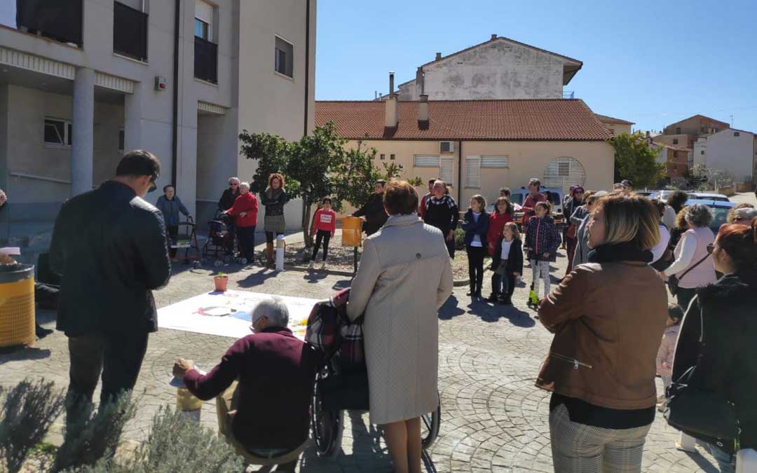 Lectura del manifiesto en Mas de las Matas