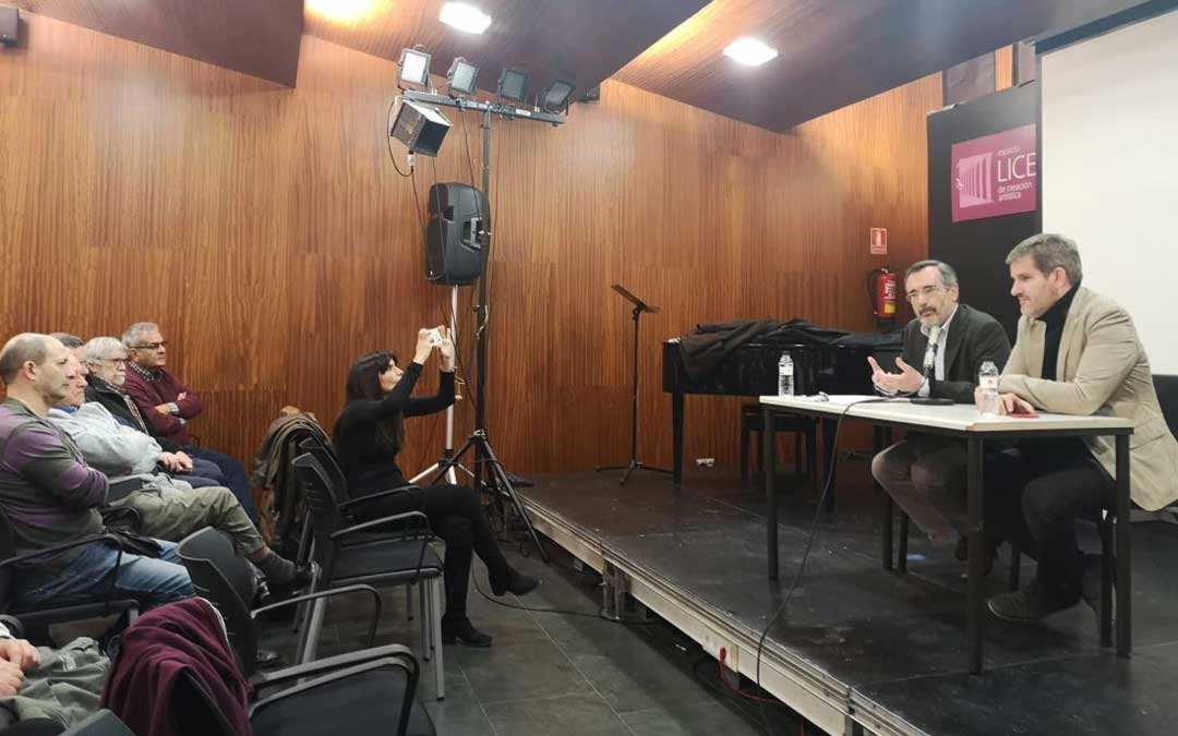 El filósofo y senador del PSOE por Barcelona Manuel Cruz abrió ayer los actos por la Memoria Democrática con la conferencia ‘La Memoria como recuerdo del futuro / I. Marinescu