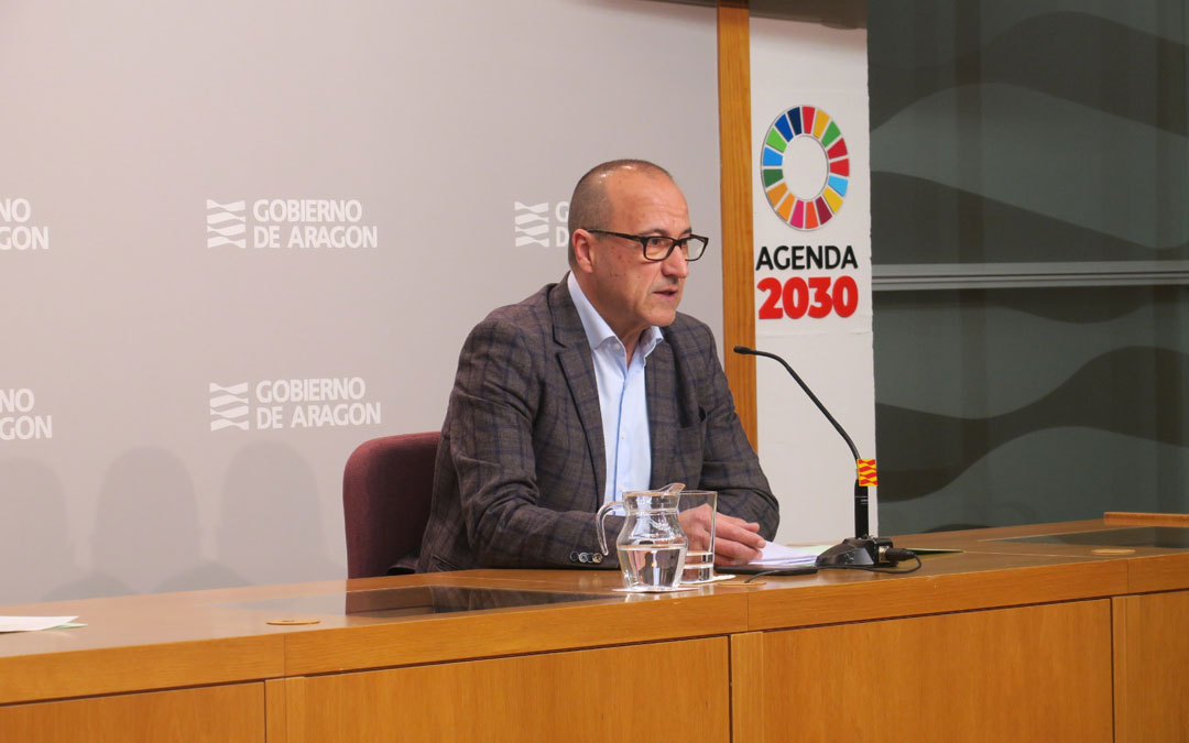 Felipe Faci, consejero de Educación, Cultura y Deporte de la DGA.