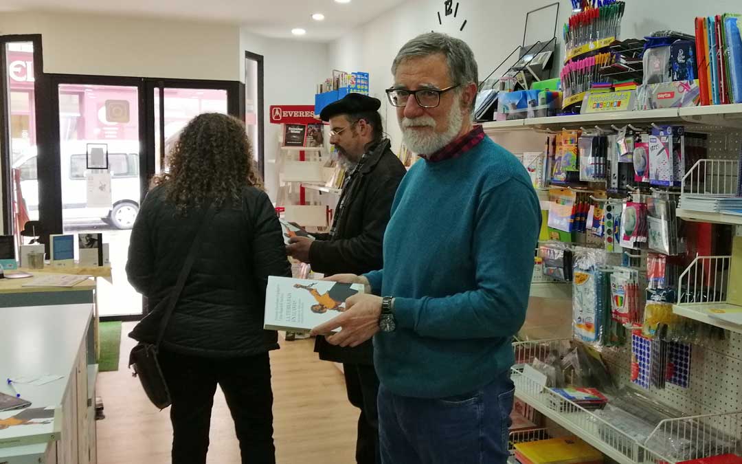 El periodista y escritor Luis Rajadell es coator del libro junto a Fermín Escribano.