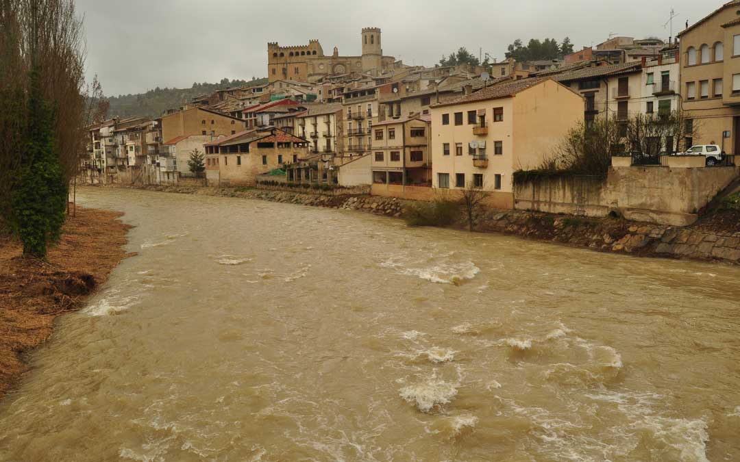 El caudal ha superado los 40 metros cúbicos por segundo en Valderrobres y los 60 en el caso del río Algars en Lledó.