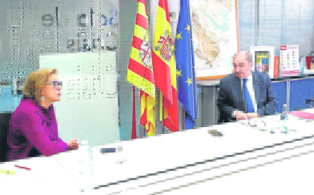 Lambán y Ventura el domingo durante la videoconferencia de presidentes. LUIS CORREAS/DGA