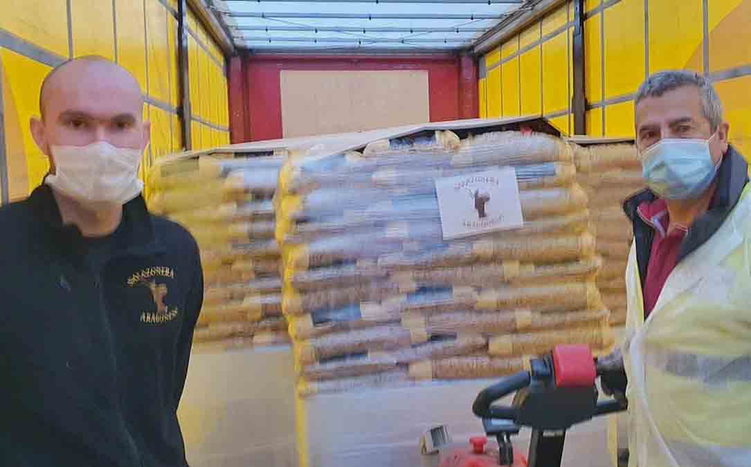 Descarga este martes de los kilos de pasta en el Banco de Alimentos