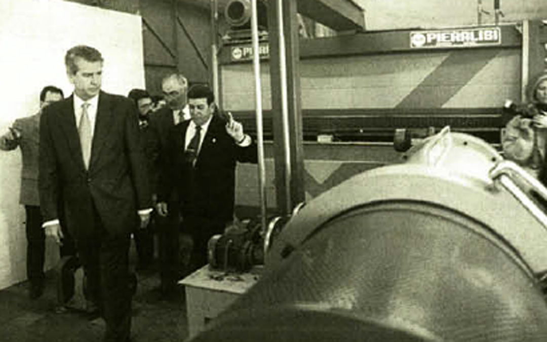 Visita a Mazaleón en apoyo al sector olivarero en febrero de 1998. / Archivo La COMARCA