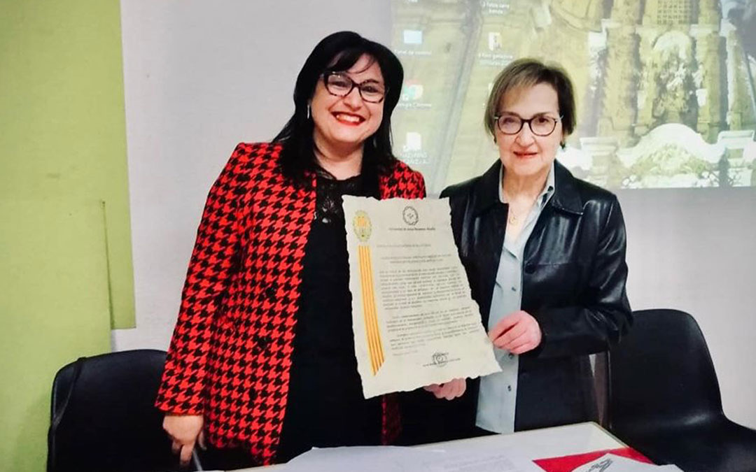 Vicentina Calvo junto a la presidenta del Nazareno, Ana Belén Andreu