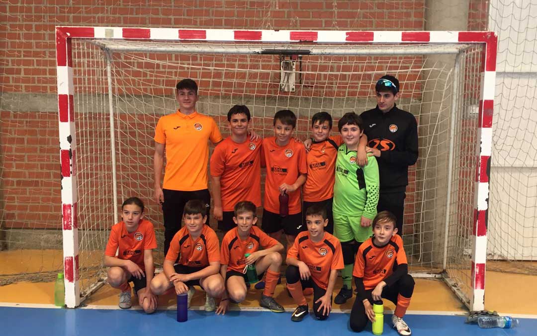 El equio alevín de fútbol sala de la Escuela de Fútbol Bajo Aragón