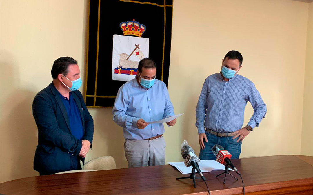 Juan Ciércoles, Antonio Amador y Sebastián Ruiz en rueda de prensa en Andorra/ M.Q.